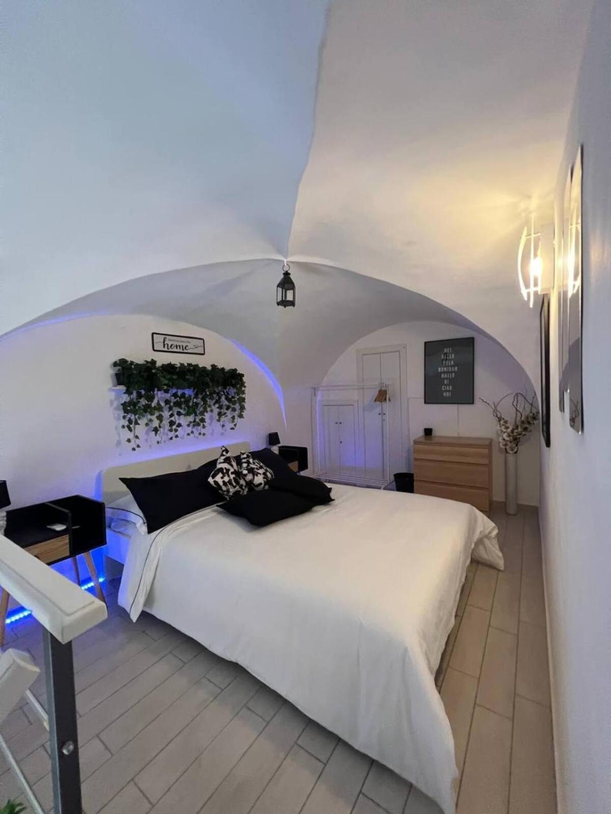 Borgo Santa Caterina - Fiera "Ventotto Holiday Home" Катанія Екстер'єр фото