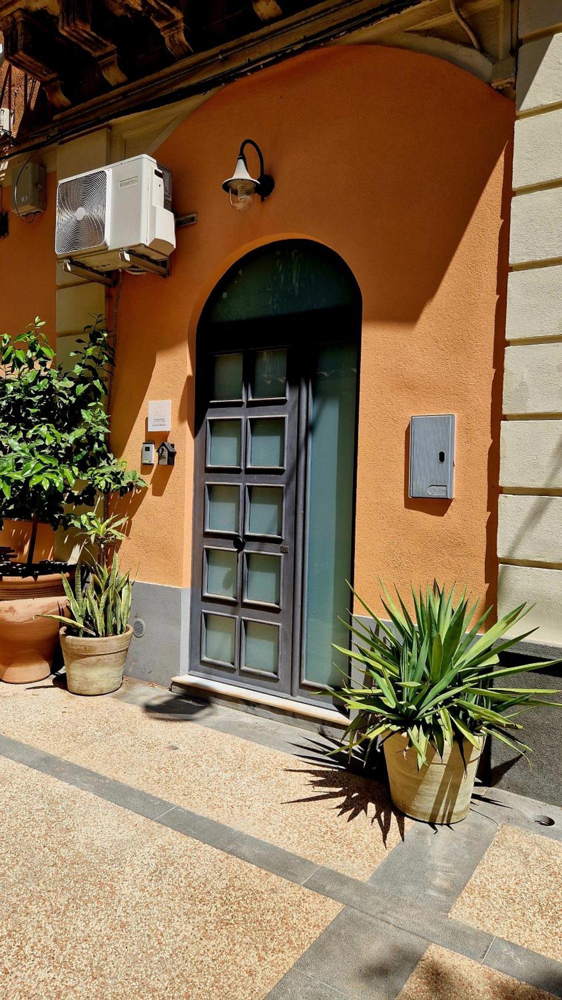 Borgo Santa Caterina - Fiera "Ventotto Holiday Home" Катанія Екстер'єр фото